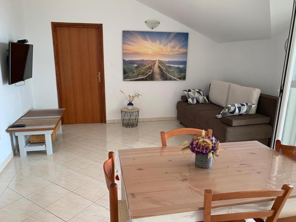 Francis Appartements Pakoštane Exterior foto